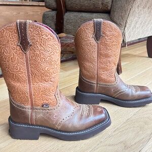 Justine’s squared toe work boots.